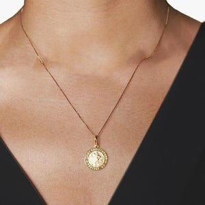 Echtes Gold St Christopher Münze Charm Halskette, 10K Solid Gold Box Kette, Reisende Schutz Anhänger, Religiöses Saint Christopher Medaillon