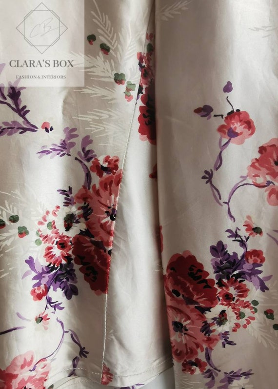 Stunning 1940s floral print satin blouse or jacke… - image 4
