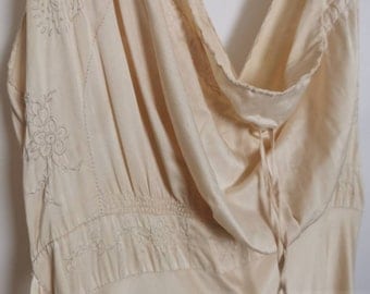 Rare embroidered 1940s vintage ivory/cream slip dress, silk dress, flapper dress, up to volup size