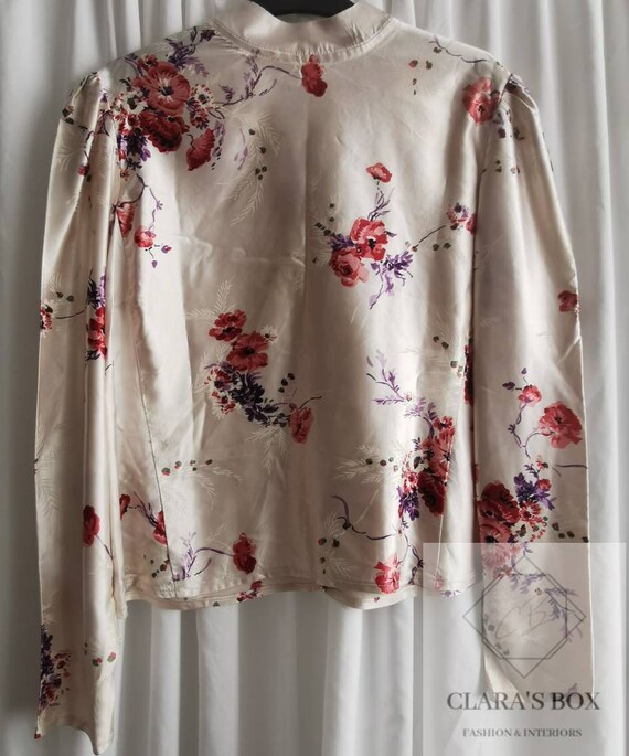 Stunning 1940s floral print satin blouse or jacke… - image 5
