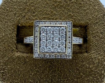 Anillo cuadrado de oro amarillo auténtico con diamantes engastados / Joyería fina moderna / Oro macizo de 9 quilates