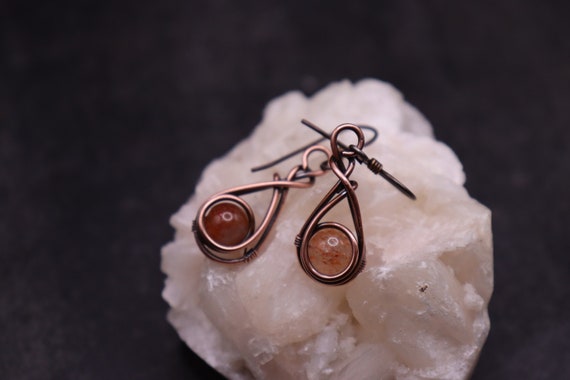 Sunstone Dangle Earrings – Antique Copper Infinity Loop, Hypoallergenic