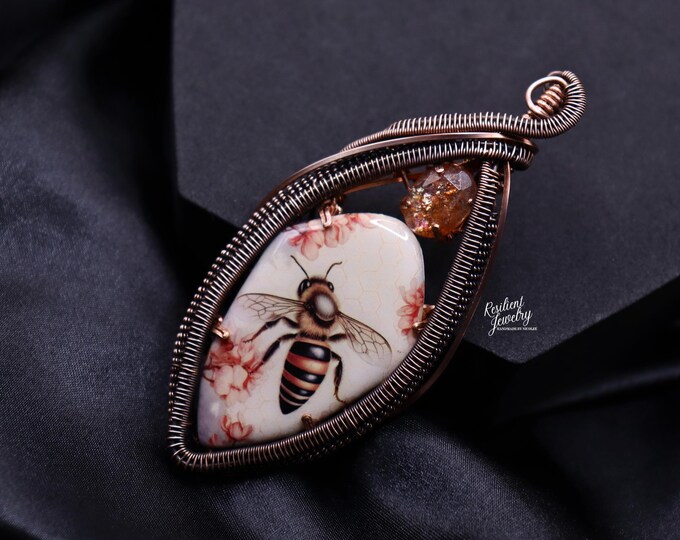 Handmade Bee Pendant with Sunstone – Wire Wrapped Copper Necklace – Garden Spirit Jewelry- Summer Honey Bee Jewelry- Save the bees Pendant