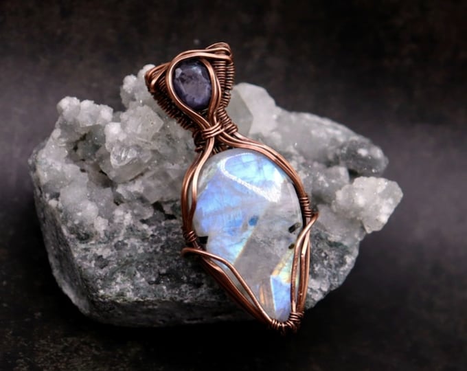Incredible Pattern Moonstone and Iolite Copper Wire Wrapped Pendant - Flashy Moonstone and 2 toned Iolite - Blue Orange Crystal Necklace