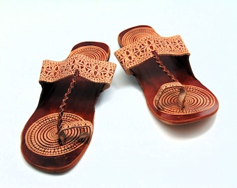 Ethnic Womens Indian Kholapuri Toe strap Leather Chappals/Sandals, Hippie, Jesus Buffalo slides Beachwear.