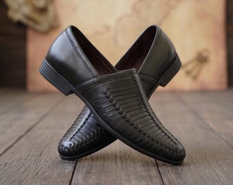 Men's Black Jutti Khussa Mojari Shoes: Indian Ethnic Design
