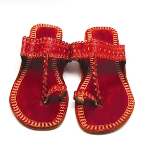 Ethnic Women Indian Kholapuri Toe strap Leather Chappals/Sandals, Hippie, Jesus Buffalo slides Beachwear.
