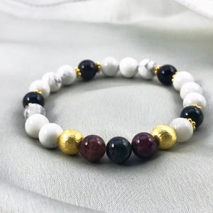 Gemstone crystal bracelet, Indian Agate bracelet, Howlite bracelet, Onyx bracelet, Stacking bracelet, gemstone bracelet