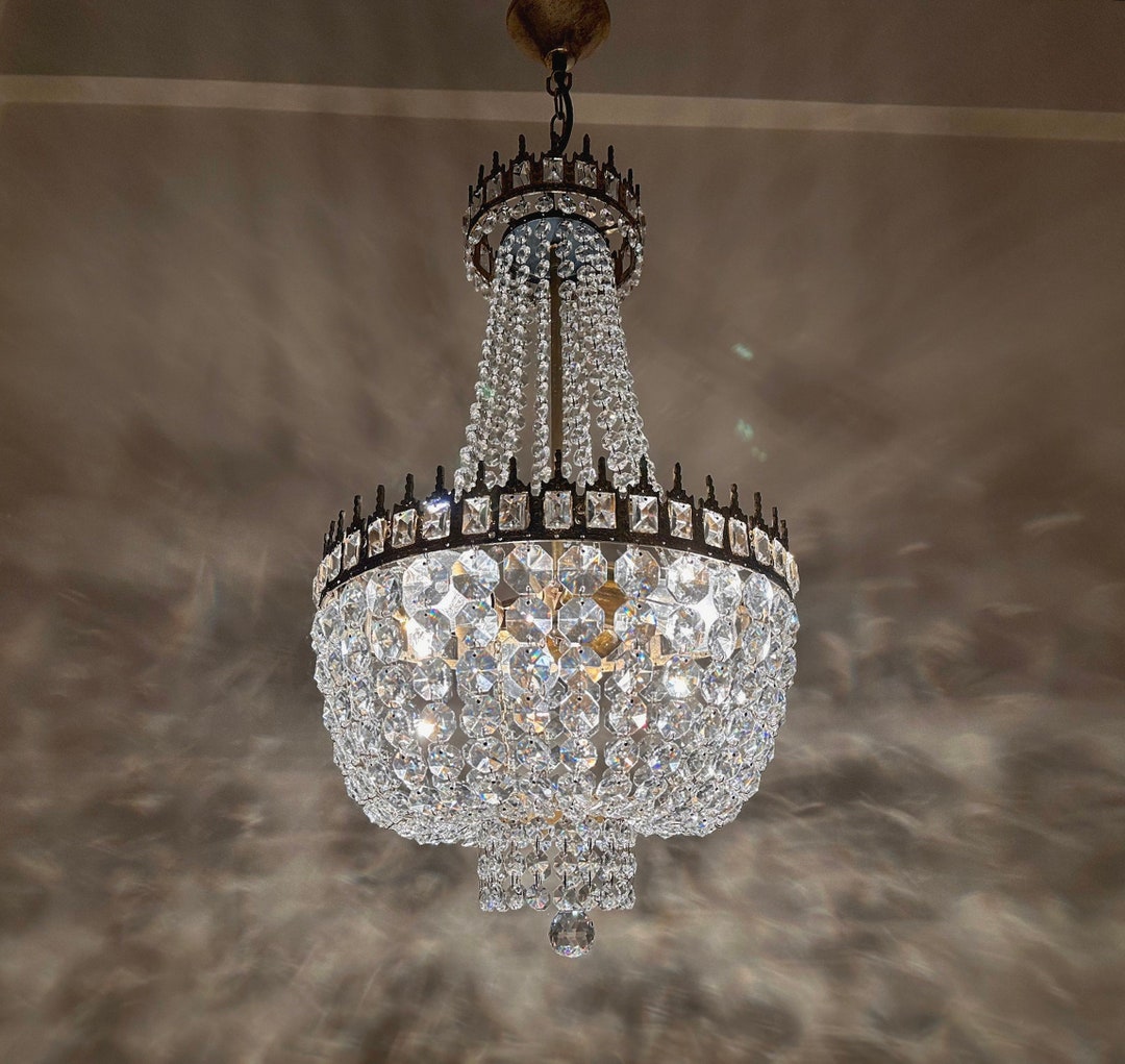 Antique Vintage Brass & Crystals Chandelier Lighting Vintage Chandelier ...