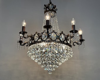 Antyczne/zabytkowe mosiężne i kryształowe żyrandole - lampa sufitowa French Empire z 8 ramionami, lata 60. XX wieku