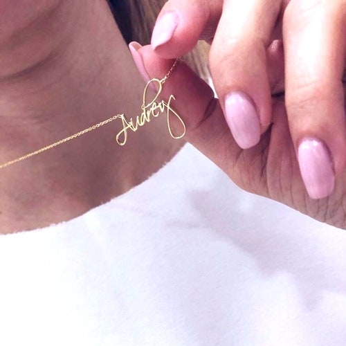 Personalized Script Name Necklace, Custom Gold Signature Name Necklace, Personalized Necklace, Secret Santa Christmas gifts for Her for Mom