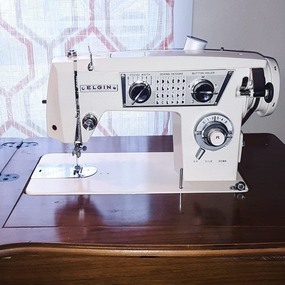 （早い者勝ち）The Morning Machine （日本語取扱説明書付き） Elgin Model 2468 Sewing Machine Owner's Manual Digital File
