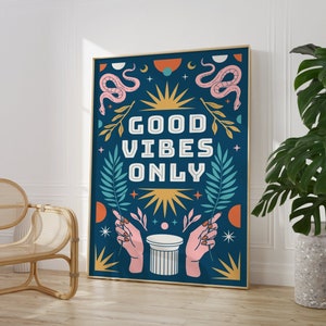 Impresión con cita "Good Vibes Only", estilo bohemio azul, celestial, hippie, arte de pared retro, arte de pared de los años 70, colorido, sala de estar o dormitorio
