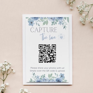 Blaues Blumenfoto, das QR-Code-Zeichen | Erobere die Liebe Hochzeit QR-Code Schild | Personalisiertes Schild für Hochzeitsgäste
