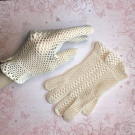 Vintage Crochet Gloves Bridal Accessory Costume S… - image 8