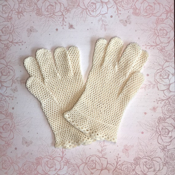 Vintage Crochet Gloves Bridal Accessory Costume S… - image 3