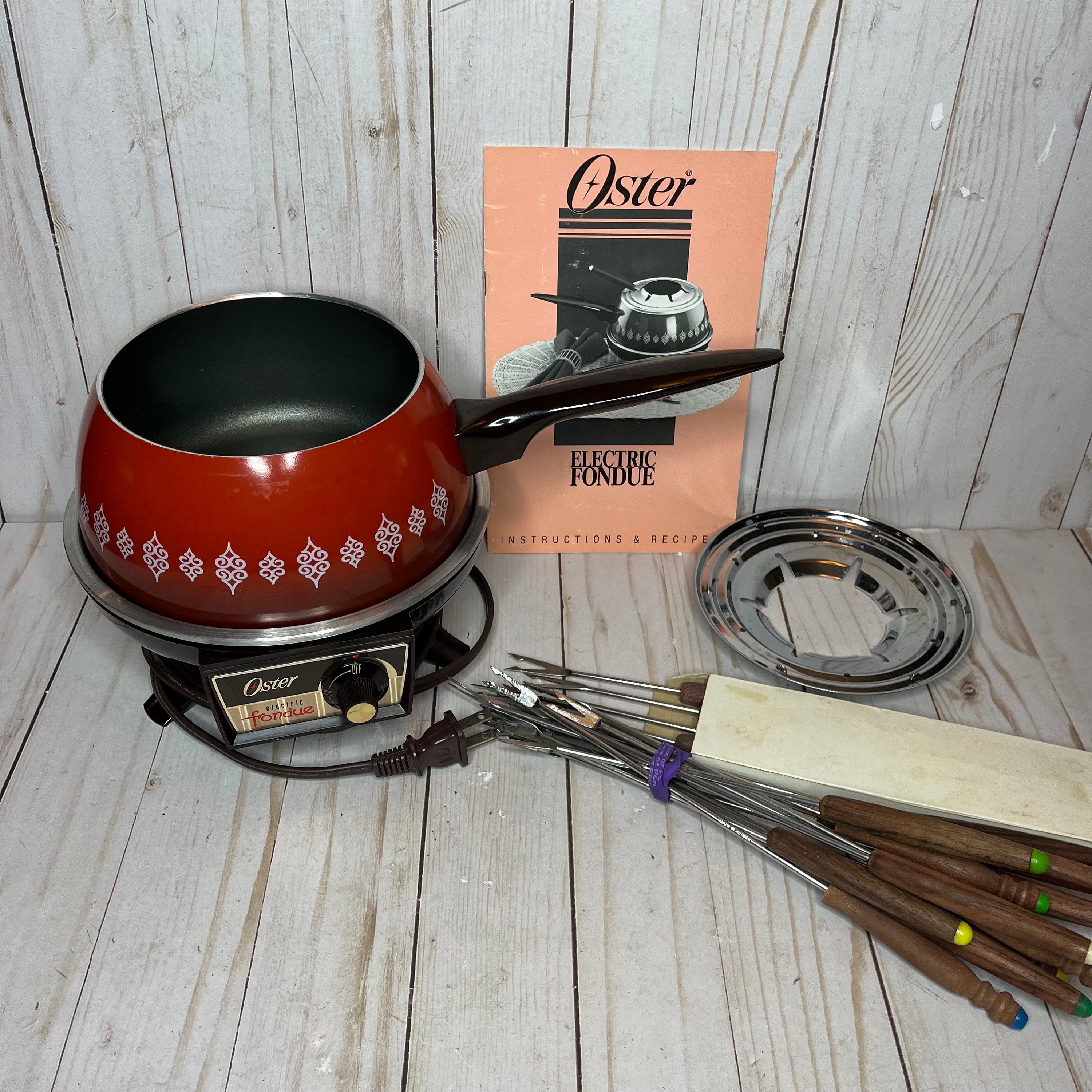 Vintage Oster Electric Fondue Set With Box and Skewers, MCM Aluminum Deep  Red Fondue Party Set With Extra Skewers and Original Box, 681-47 