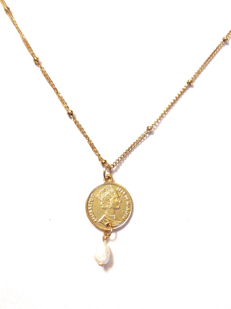 coin necklace with golden river pearl