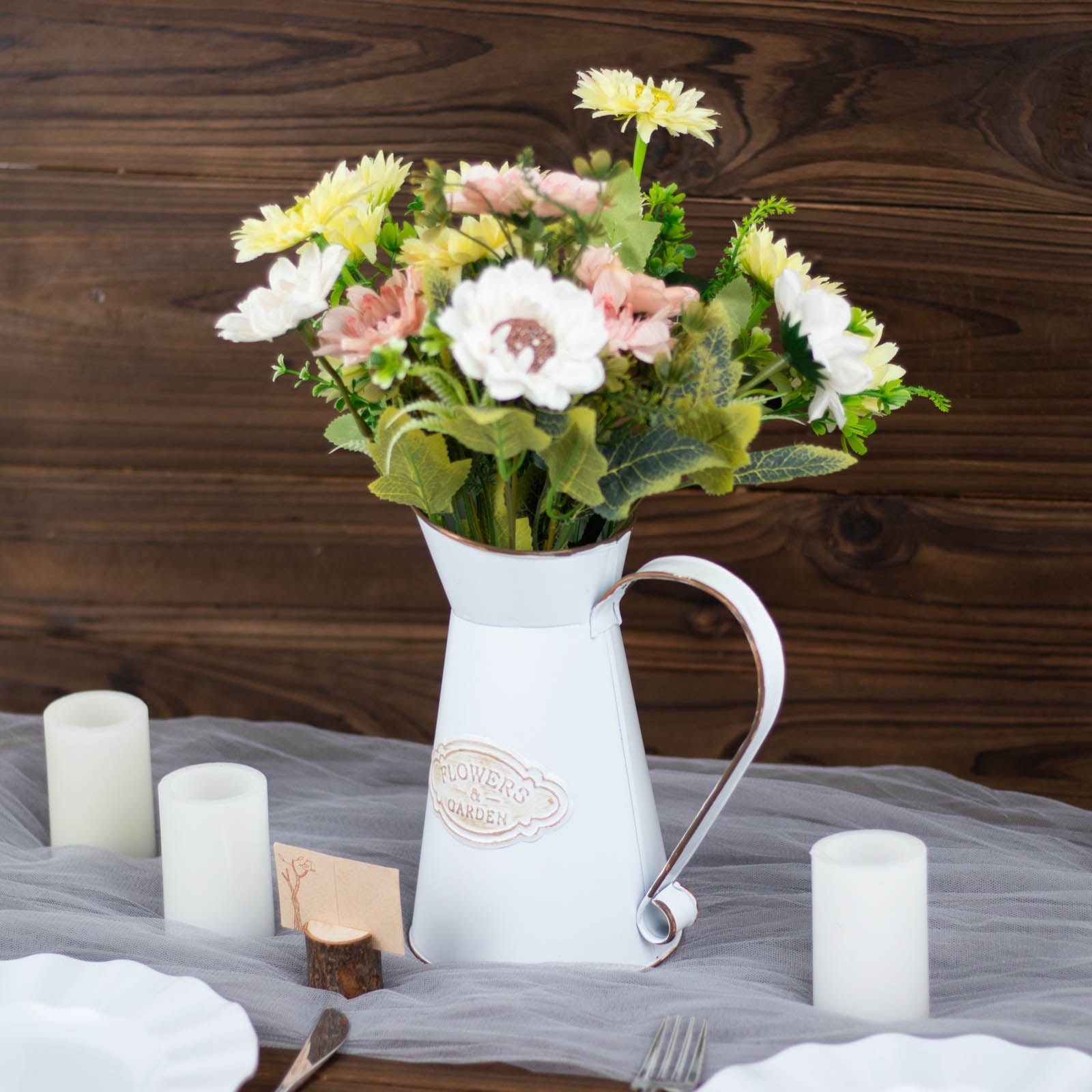 Table Pitcher Water pitchers for wedding tables | Beachweddingtips.com