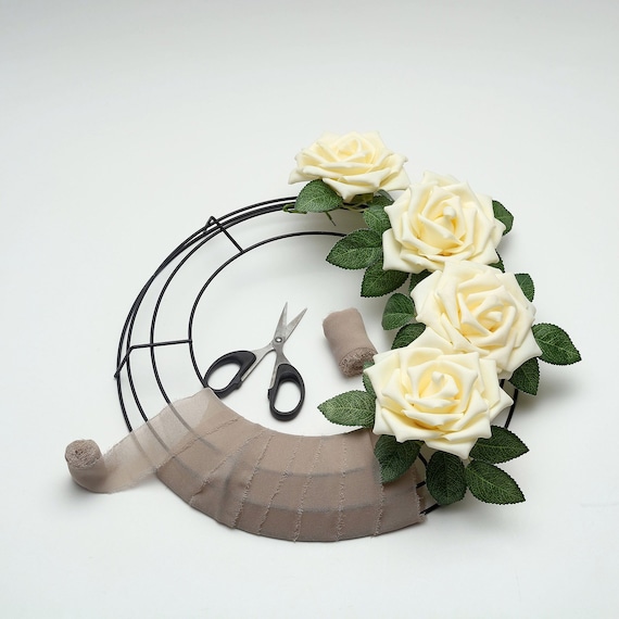 Metal Wreath Frame Ring Heart Shaped DIY Macrame Floral Crafts