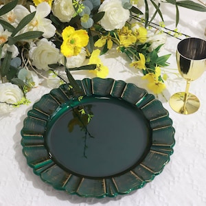 6 Pack - 13&quot; Hunter Emerald Green Southwestern Style Plastic Charger Plates With Gold Brushed Waved Scalloped Rim - Round