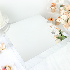 18&quot;x18&quot; | Silver Acrylic Cake Box Stand, Mirror Finish Display Box, Pedestal Riser, Cupcake Box, Cake Display Stand with Hollow Bottom