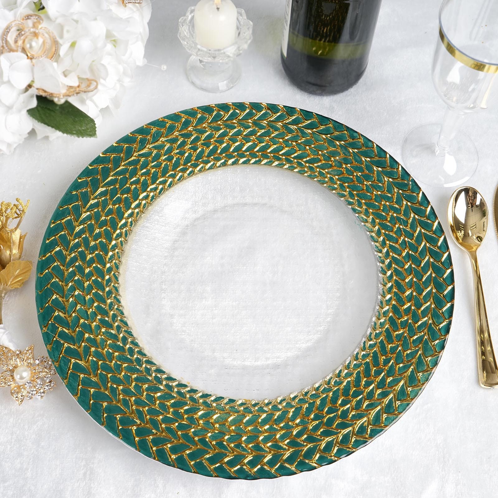 Luxe Dinner Parties and Special Events Reef Glass 13 Charger Plate Urquid Linen Pearl Use for Elegant Wedding Décor and Any Elegant Occassion Set Of 4 