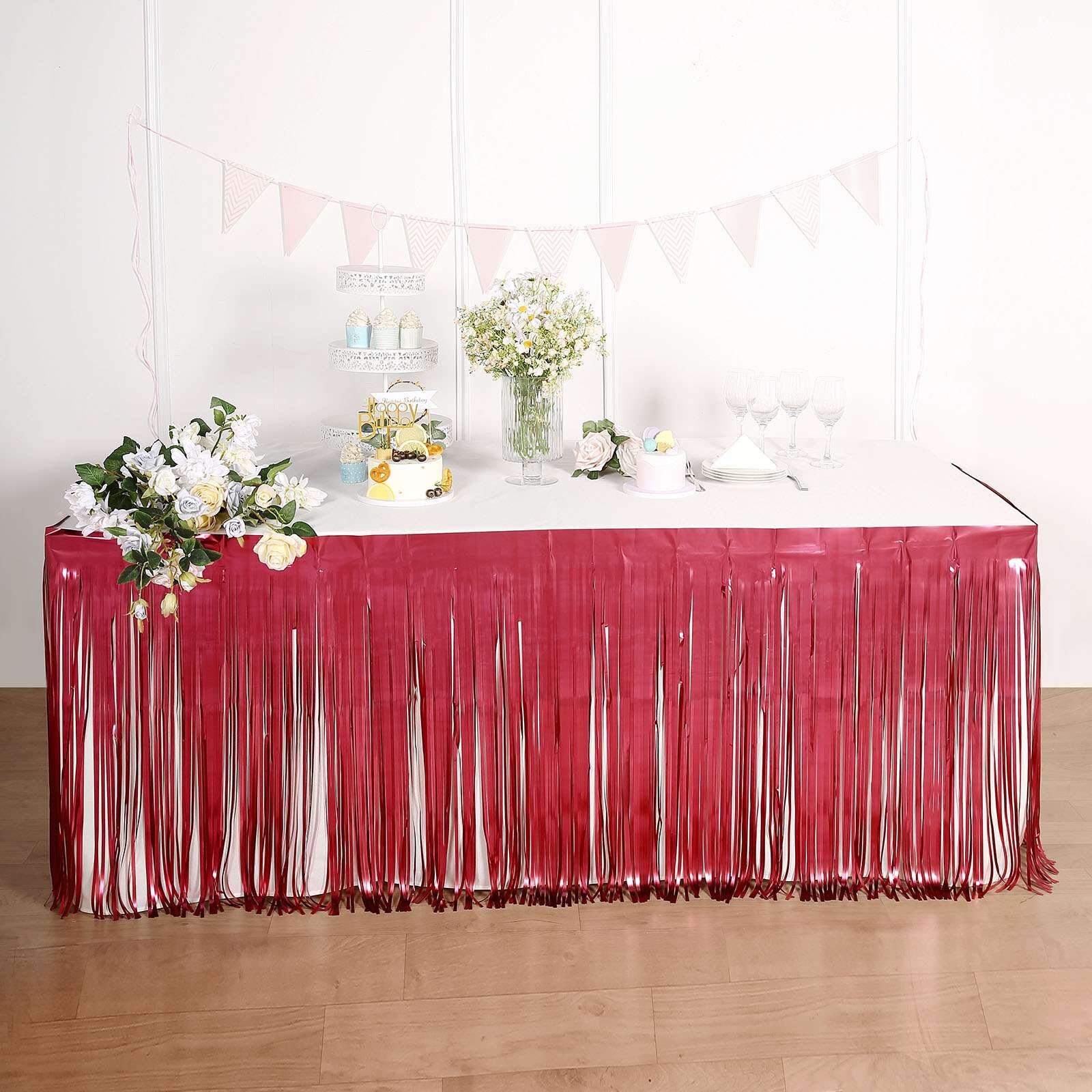 Metallic table clearance skirt