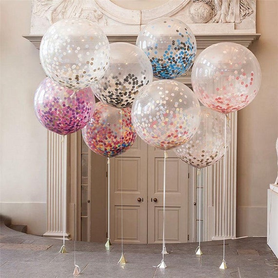 Ballon Transparent D'or Sur Fond. Ballons De Fête Givré Pour La