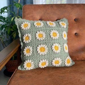 Granny Square Green Floral Cushion Cover, Crochet Pillow Cover, Daisy Patchwork Throw Pillowcase, Decorative Pillows, Crochet Cushions