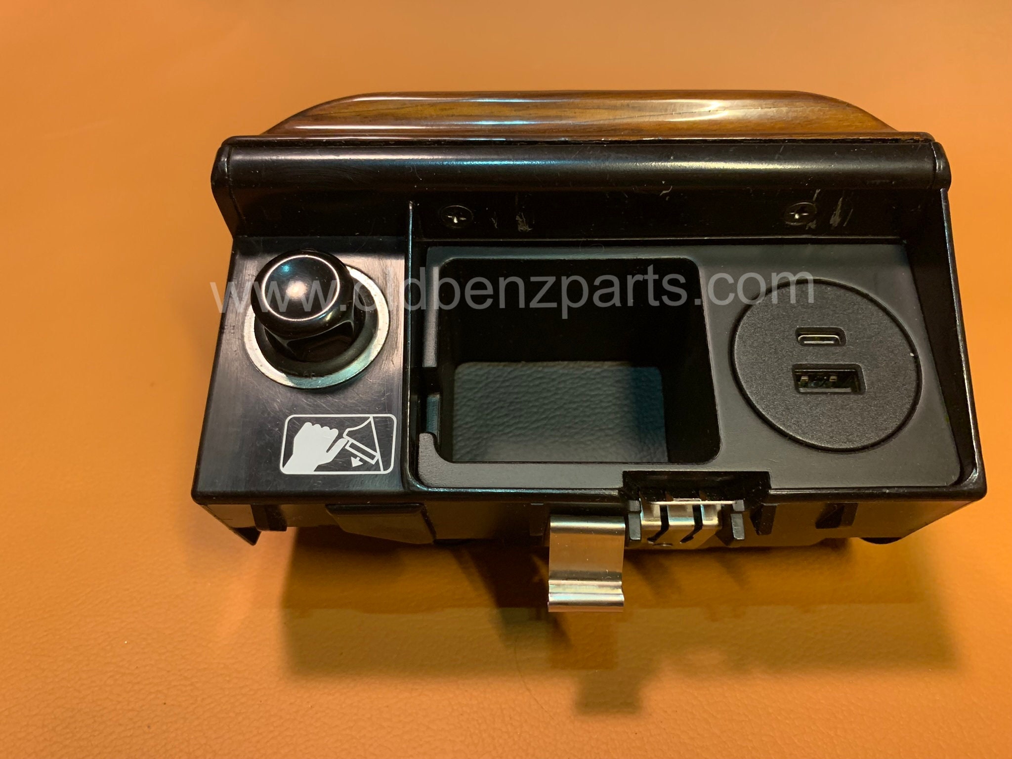 Mercedes Benz W124 Ashtray Conversion Kit to USB Charger Mod, First Series, Coin Slot Etsy