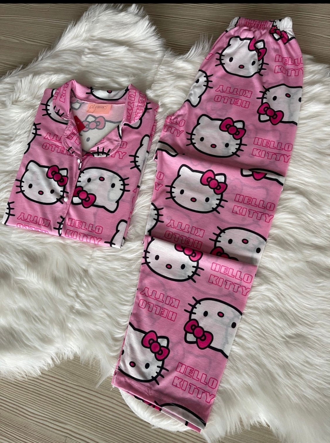 Hello Kitty Women pajamas set .. Anime sanrio women hello kitty pajamas set.