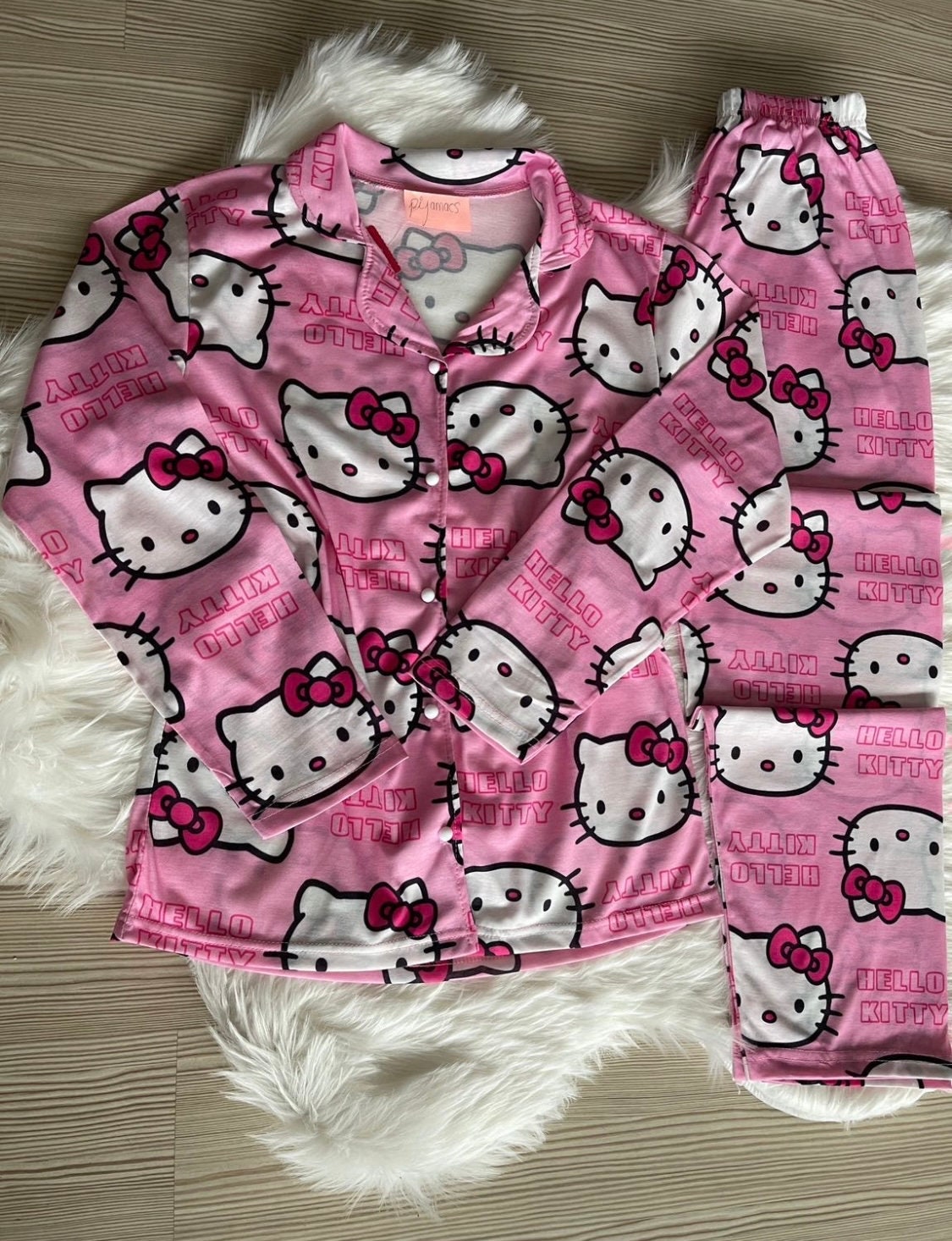 Hello Kitty Women pajamas set .. Anime sanrio women hello kitty pajamas set.
