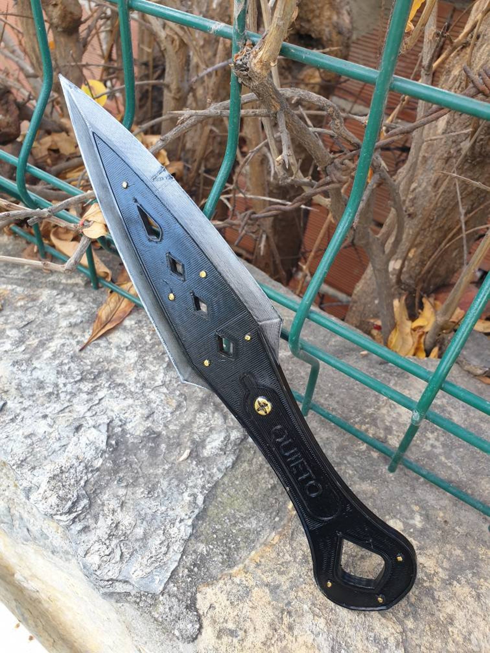 wraith kunai toy
