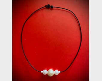 Pearl Acrylic Necklet Choker