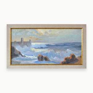 Pintura a óleo horizontal original. Por artista ucraniano soviético. Paisagem marinha de tempestade de fortaleza emoldurada com textura impressionista. Belas artes Únicas