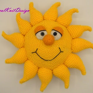 Smiling Sun - Magicalknit design knitting pattern - soft toy cushion