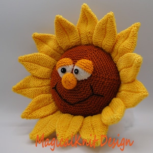 Sunny the happy sunflower Magicalknit knitting pattern cushion soft toy