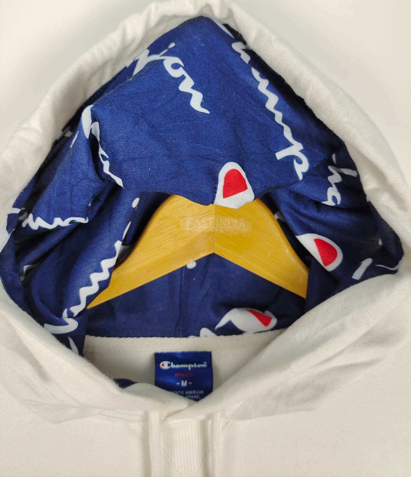 champion sweatshirt sneaks up