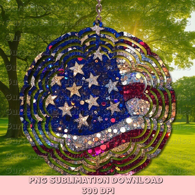 Op de afbeelding: Een ronde, gelaagde ornament met het ontwerp van de Amerikaanse vlag. Het ornament heeft een blauw veld met witte sterren, rood-witte strepen en glitteraccenten. De tekst "PNG SUBLIMATION DOWNLOAD" en "300 DPI" staat onderaan.