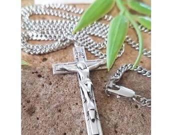 Crucifix pour adulte en argent sterling, grand pendentif crucifix mat en argent sterling, croix religieuse pour hommes, collier religieux catholique pour hommes et femmes