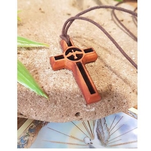 Pendentif en bois d'olivier du Saint-Esprit, croix en bois d'olivier avec cordon, croix en bois avec carte de prière du Saint-Esprit, croix en bois pour adultes et jeunes, cadeau de confirmation