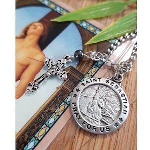 St Sebastian Medal with Prayer, Saint Sebastian the Patron Saint of Athletes, Patron Saint Pendant with Charm, Praying Hands and Crucifix