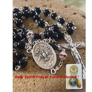 Rosaire du Saint-Esprit, Rosaire noir avec médaille du Saint-Esprit, Rosaire de confirmation des garçons, Carte de prière du Saint-Esprit, Rosaire en verre vénitien