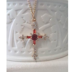 Cruz de oro con cristal rojo, colgante de cruz con rubí y circonita cúbica, collar de cruz de cristal relleno de oro, joyería de cruz de oro con estilo retro y vintage para mujer.