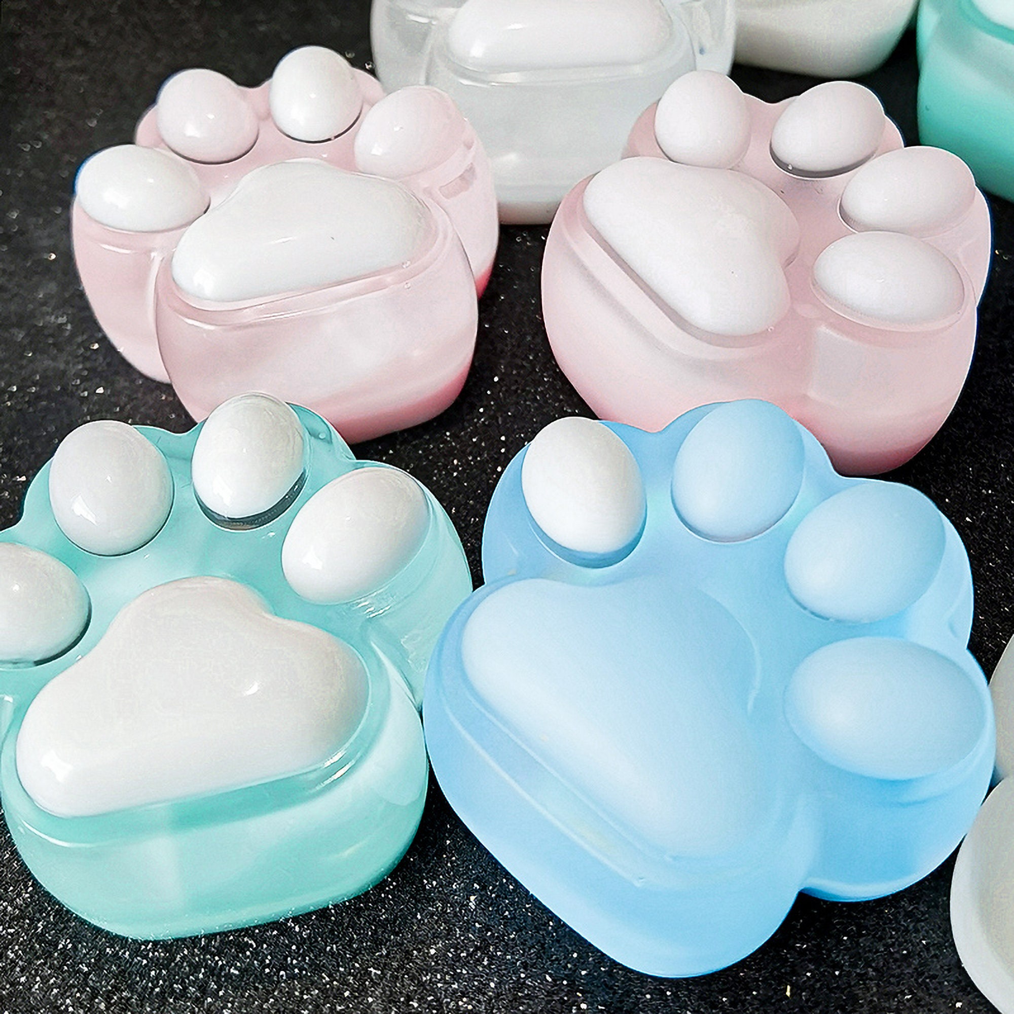 Cat Paw Ice Cube Mold With Cover – Mewbie Home