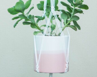 Hermosa planta de Macrame / colgador de la olla para la olla de tamaño pequeño a grande - uso interior o al aire libre