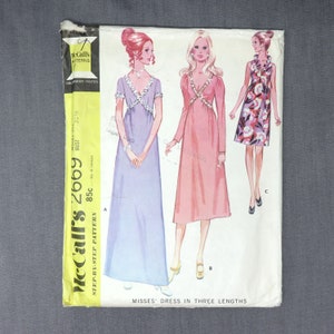 Vintage McCall&#39;s 2669 Pattern - Misses Dress in Three Lengths - Misses Size 10 - Copyright 1970 - CUT