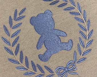 Borduurontwerp voor teddybeer en lauwerkrans borduurmachine