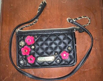 betsey johnson wristlet purses